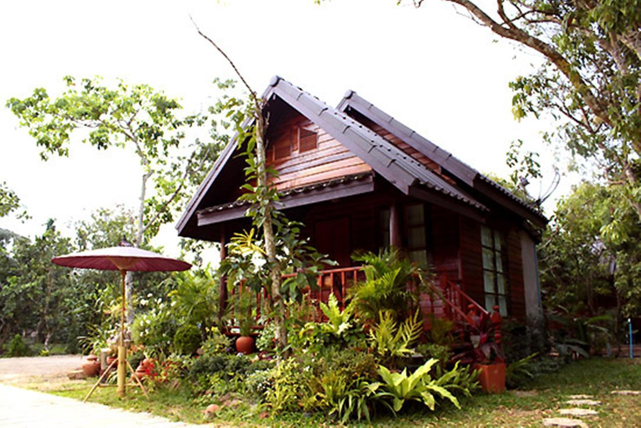 Baansuan Lychee Maeklong Resort Ampawa Amphawa Extérieur photo